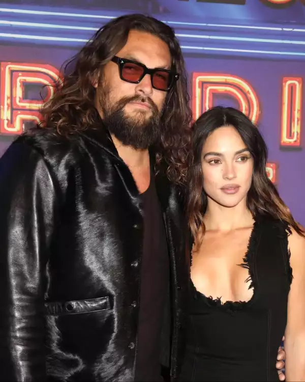 Jason Momoa y Adria Arjona