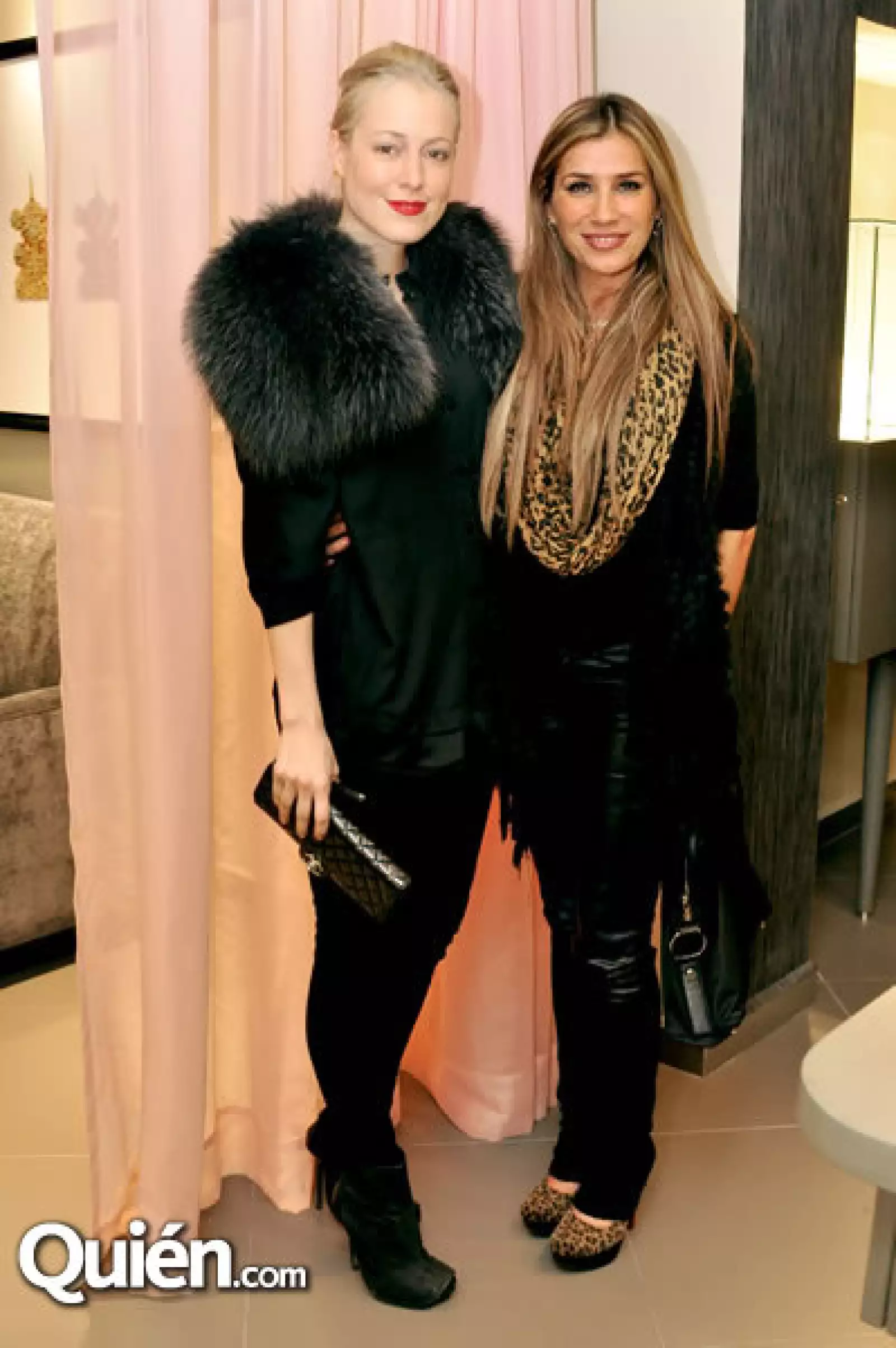 Astrid Valdés y Nena Cavada