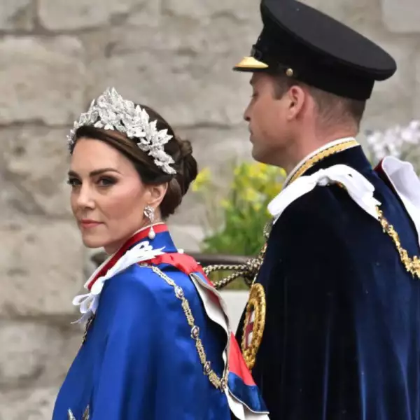 Miembros de la Familia Real Británica en la coronación del rey Carlos III