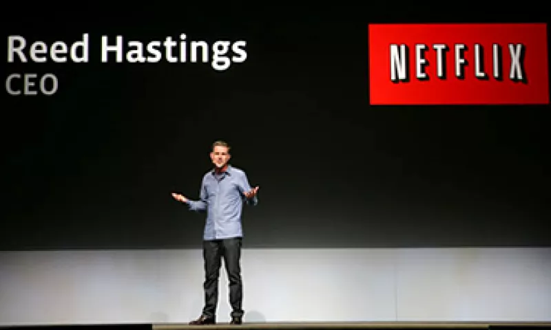En noviembre, el CEO de Netflix reveló que la firma espera perder dinero en todo 2012. (Foto: Cortesía CNNMoney)