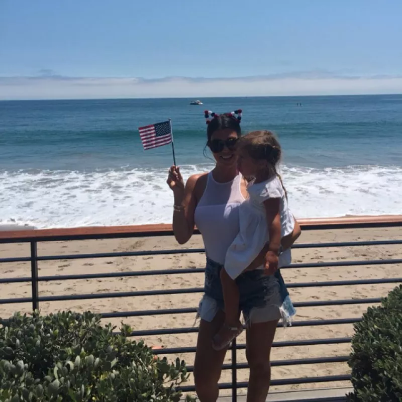 Tras su separación de Scott Disick, la mayor de las Kardashian se ha enfocado en ejercitar su cuerpo y mostró los resultados luciendo un bikini durante sus vacaciones en St. Barths.