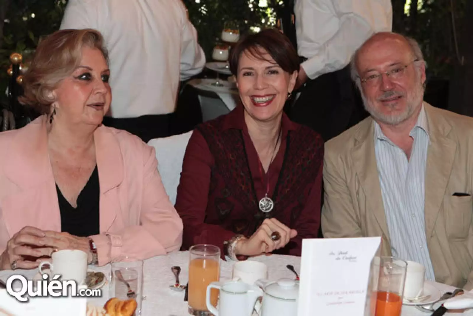 Lilia Cepeda, Isabel Custodio y Felipe Margain