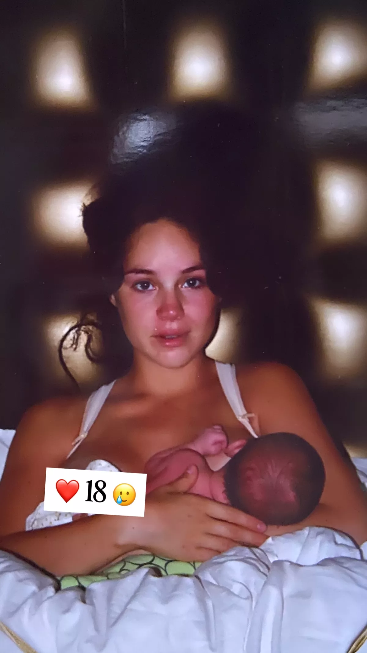 camila-sodi-18-anos-hijo-jeronimo