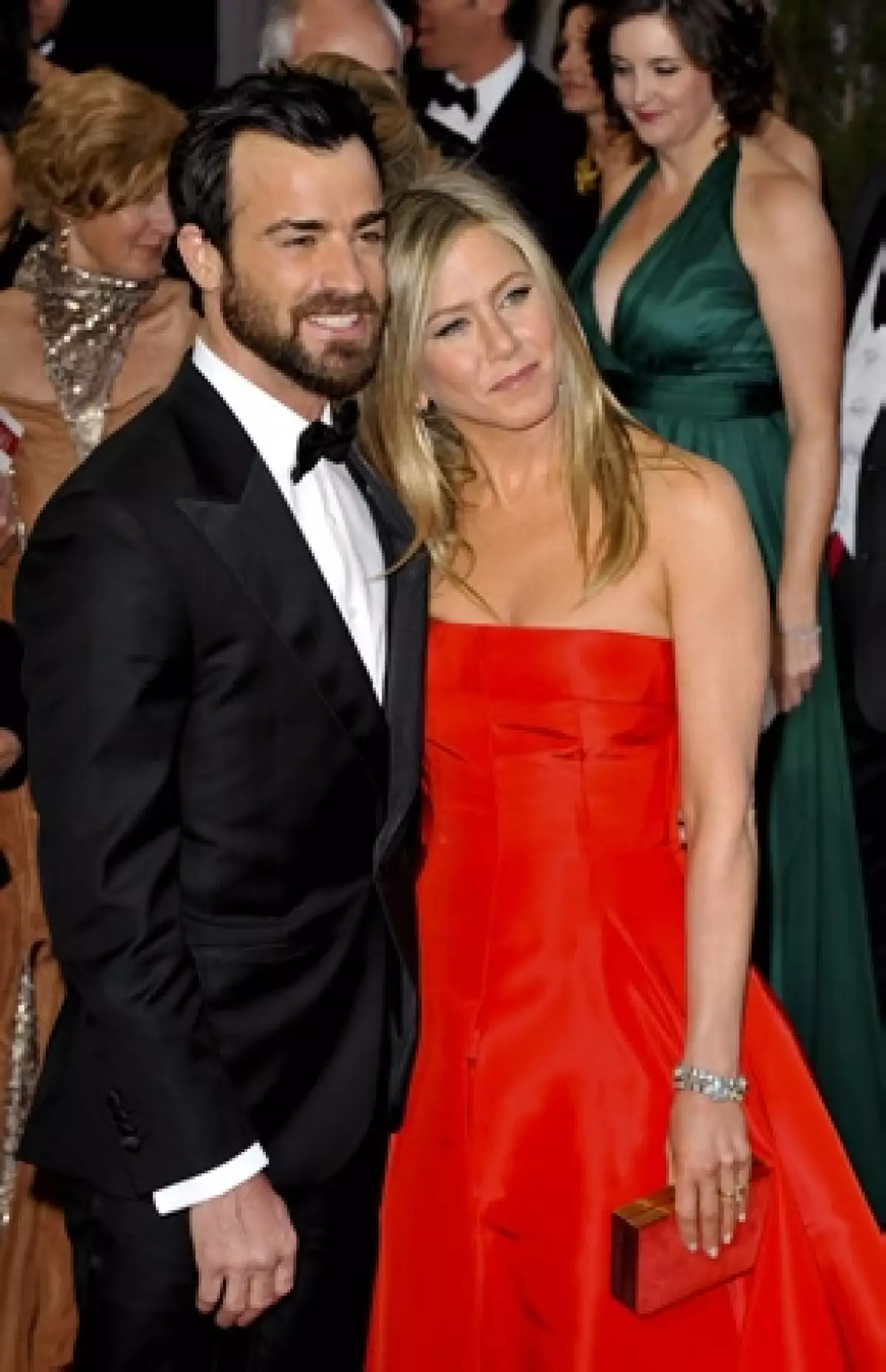 La actriz y su prometido Justin Theroux no han informado la fecha de su boda ni a los que asistirán.