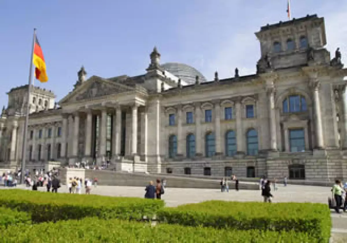 El edificio del parlamento o Reichstag de Berlín solía estar en el palacio real donde la nobleza vivía y cazaba. (Foto: Cortesía SXC)