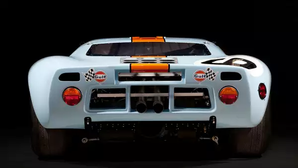 GT 40 tras.jpg