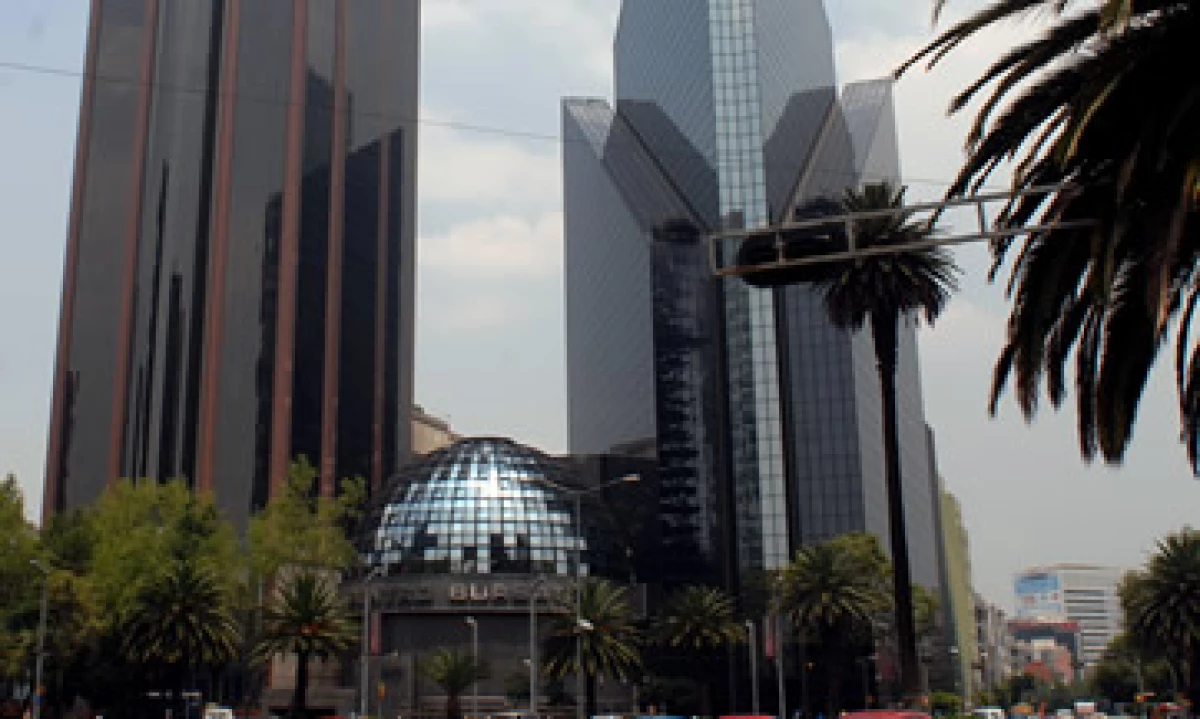 Las acciones de Cemex subieron 3.87% en la Bolsa mexicana luego del sismo. (Foto: Notimex)