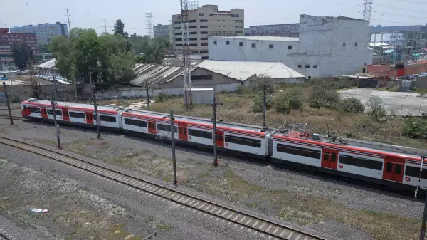 Tren Suburbano