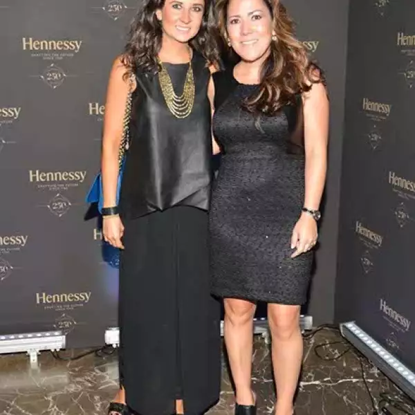 Nataly Bustamante y Brenda Arias.