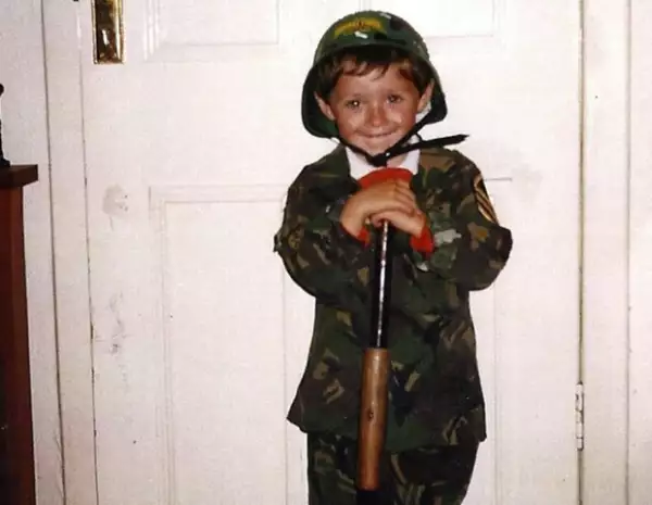 Niall Horan era un pequeño niño travieso.