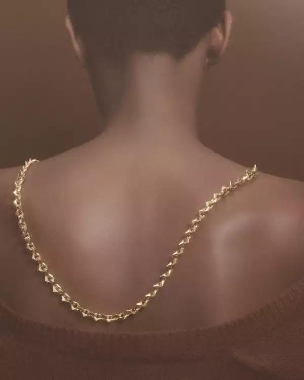 Prada presenta la colección de cadenas que querrás llevar en todos tus looks