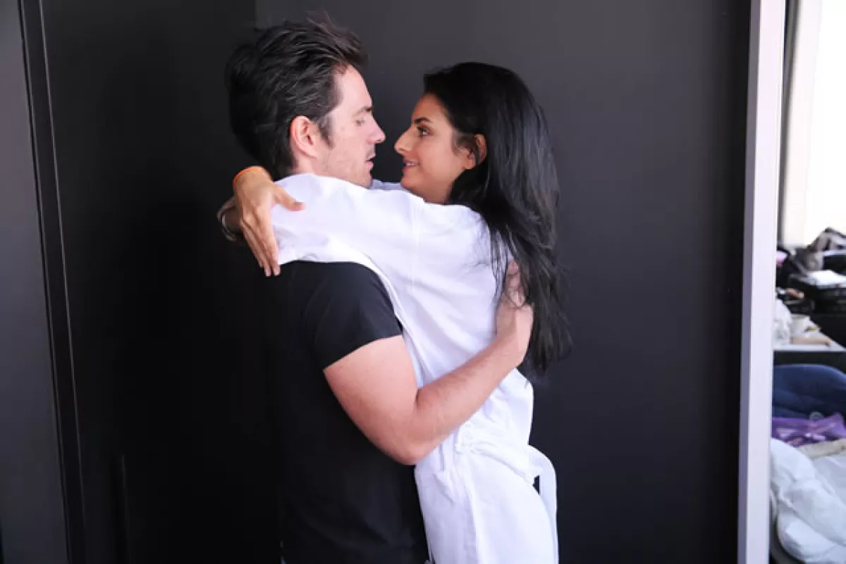 Aislinn y Mauricio se conocieron al protagonizar juntos la cinta `A la Mala´.