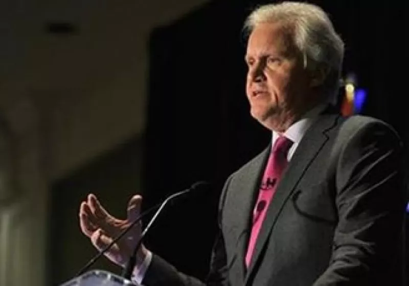 El bono accionario de Jeff Immelt está ligado alflujo de efectivo y al rendimiento de las acciones de GE. (Foto: Reuters)