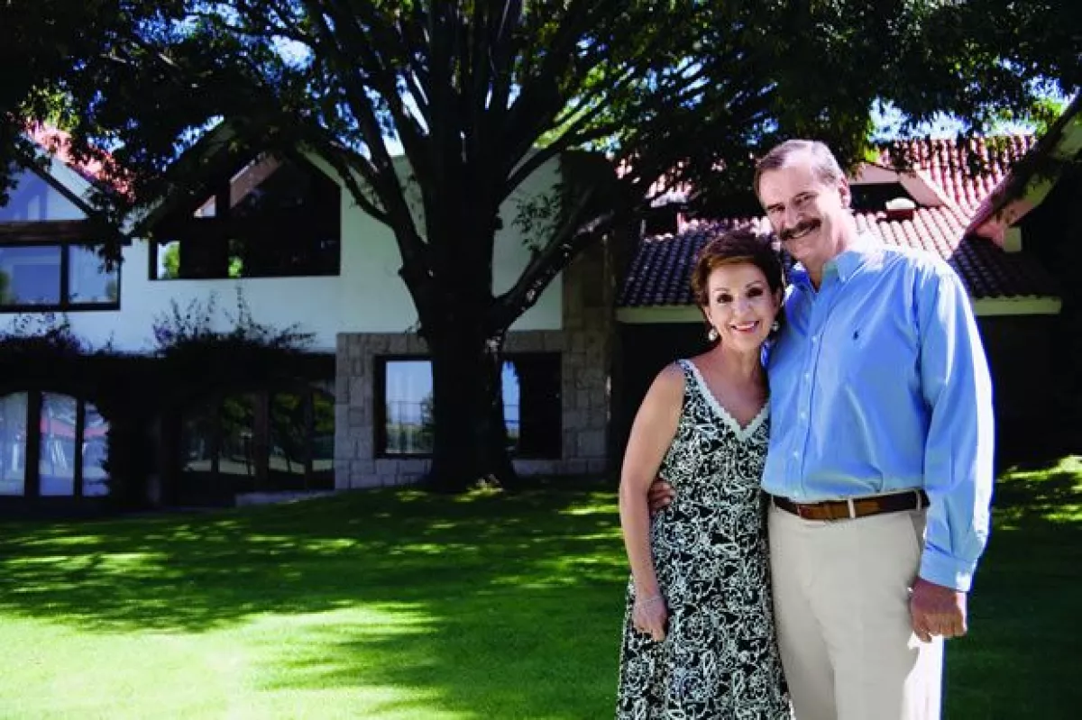 Marta Sahagún y Vicente Fox posaron para la revista Quién en septiembre de 2007.