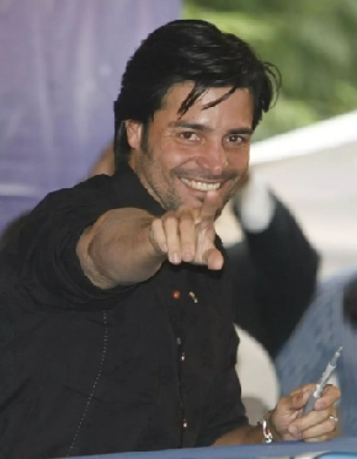 Un programa de Telemundo se encargo de dar a conocer el video del segundo sencillo de la más reciente producción discográfica del puertorriqueño `No hay imposibles´.