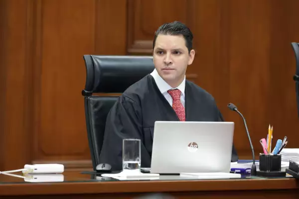 Apartments, cars and even a water concession, among the assets of the ministers of the Court Aristides Rodrigo Guerrero García