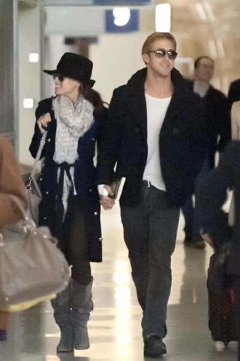 La actriz ha insistido que pasar por el altar no entra dentro de sus planes. Sin embargo, su actual pareja quiere hacerla cambiar de opinión y convencerla de que deberían formalizar la relación.