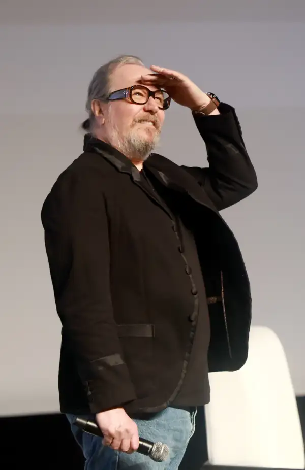 Gary Oldman dice que su colega Jack Lowden tiene todo para poder convertirse en el nuevo James Bond