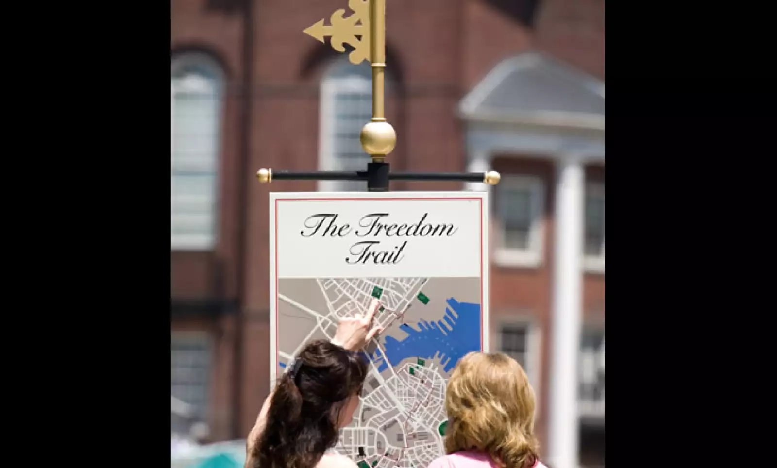 El gobierno tiene un recorrido gratuito con el cual podrás recorrer los puntos más representativos del destino.