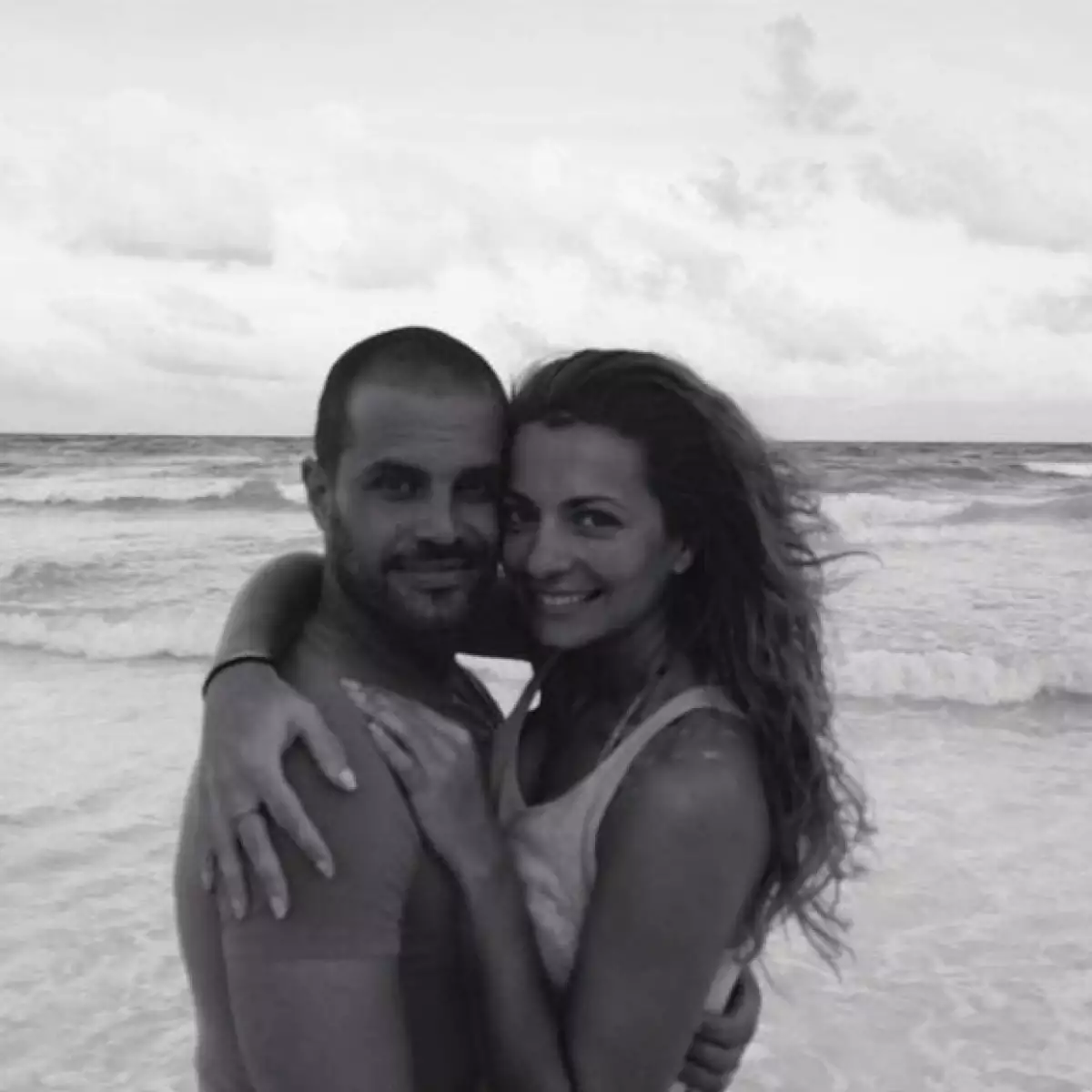 A pesar de estar comprometidos y mantener un noviazgo estable de más de tres años, fue este martes cuando ambos emitieron un comunicado donde confirmaban el fin de su relación como pareja.