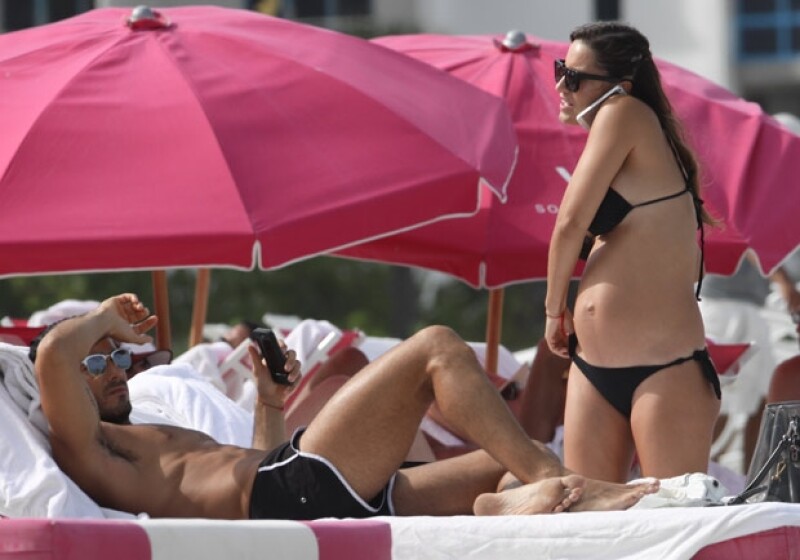 Lola y Aarón radican en Miami y es ahí donde han criado a Erin, su primer hija.
