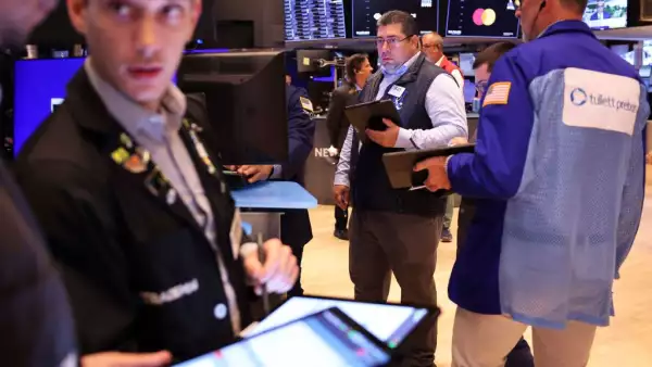 Réplicas de "carry trade" en el centro del desplome de mercados aún podrían repercutir