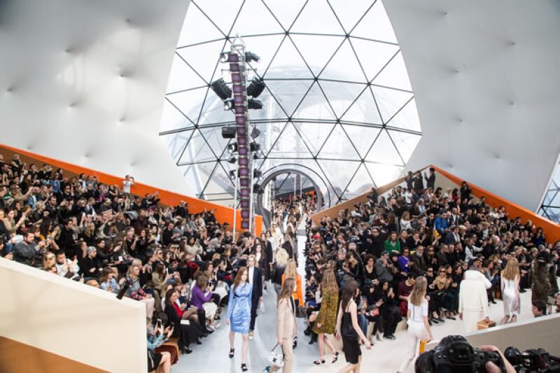 La firma francesa presentó en el recién ignaurado Fondation Louis Vuitton.