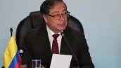 El presidente de Colombia, Gustavo Petro, da una conferencia de prensa internaciona por la crisis política en Venezuela, en el Palacio de San Carlos en Bogotá, Colombia. el 25 de abril de 2023. 