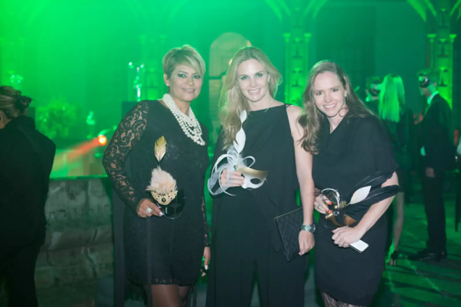 Sara Cuellar, Genoveva Casanova y Denisse Casanova