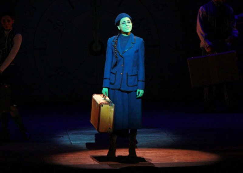 Recientemente Danna terminó su papel en Wicked.