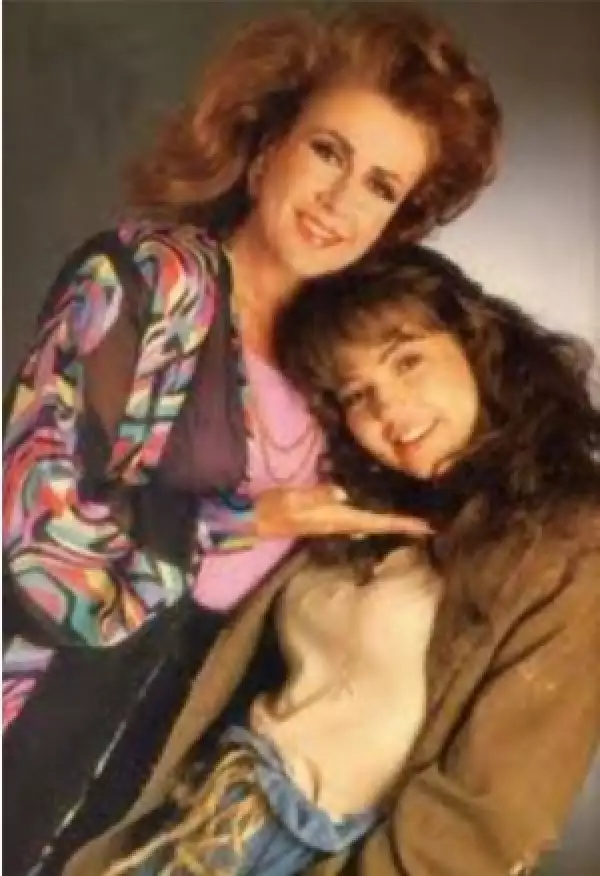 thalia-laura-zapata