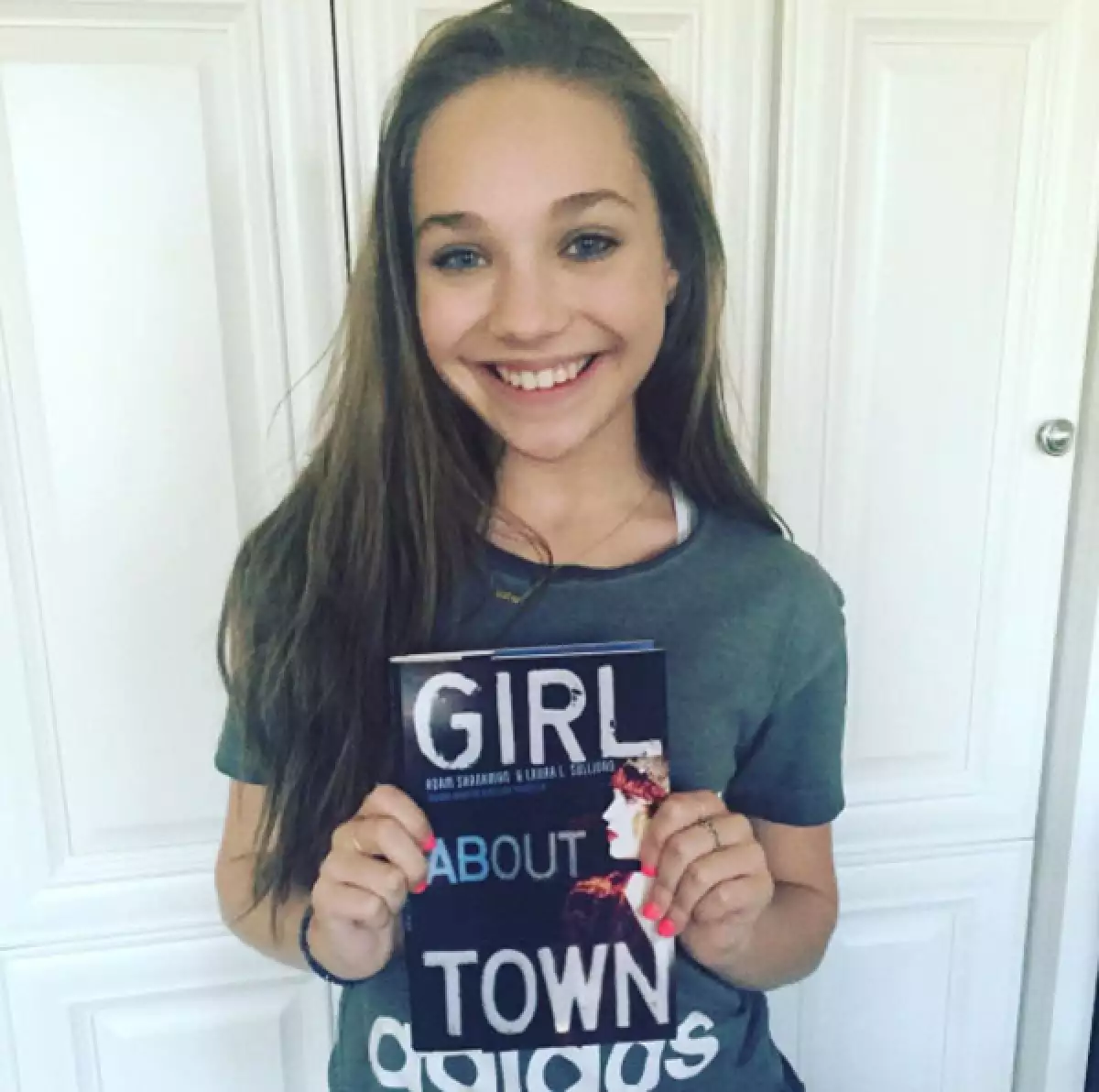 La bailarina sigue con su carrera, pero ahora hace mas apariciones en televisión.