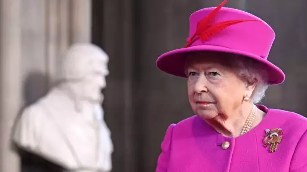 Reina Isabel II