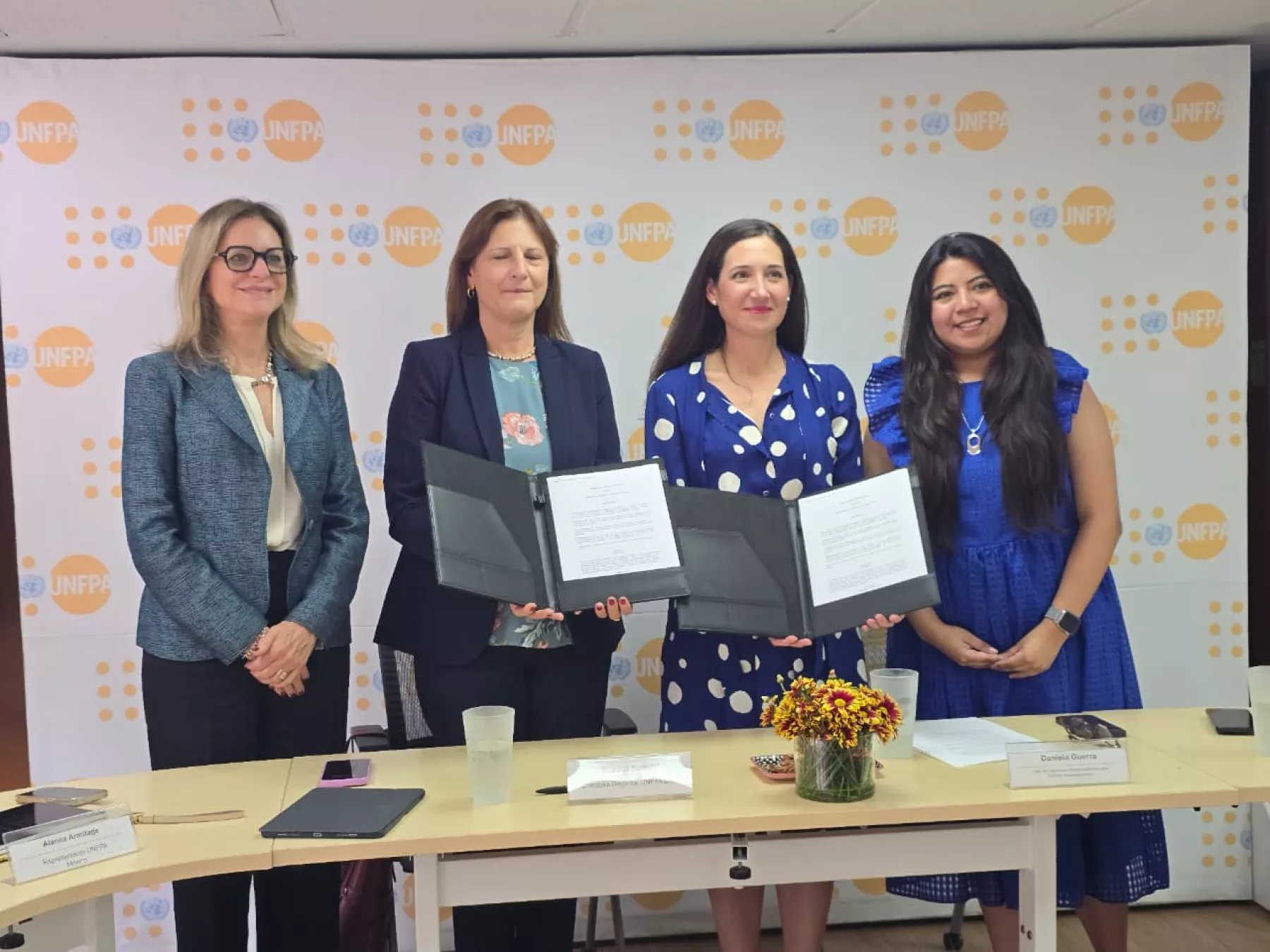 YouTube y UNFPA se alían para impulsar espacios digitales seguros para jóvenes con ayuda de influencers