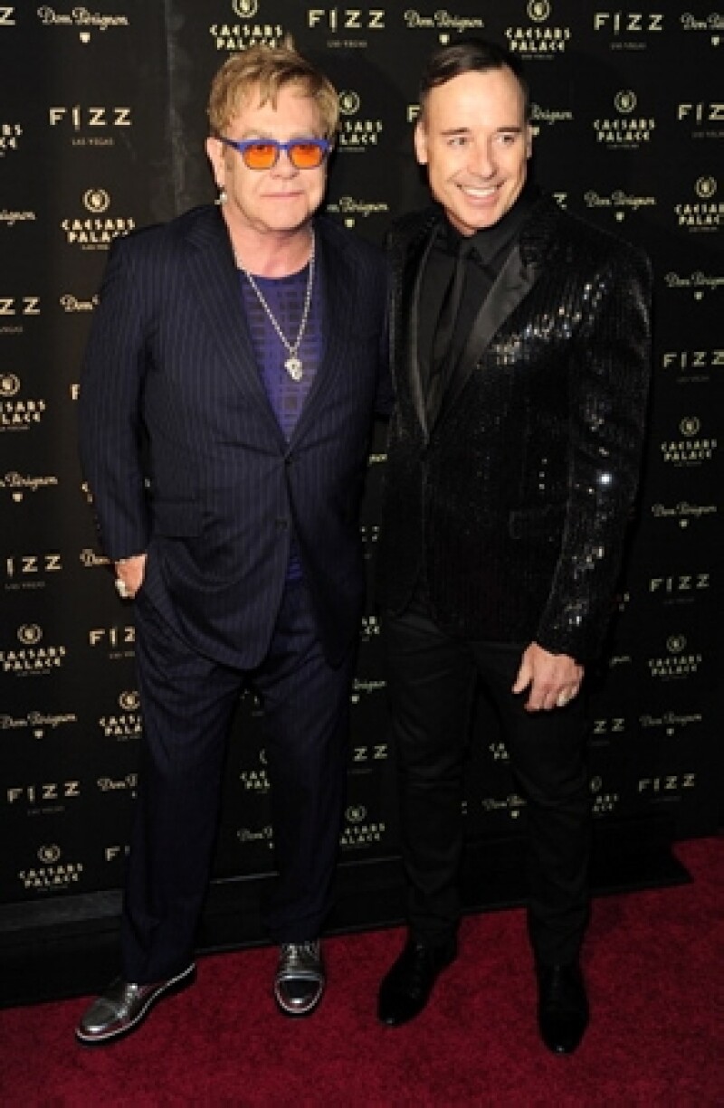 El cantante ha tomado inspiración de su próxima boda con David Furnish para expresar su opinión sobre la religión y la homosexualidad.