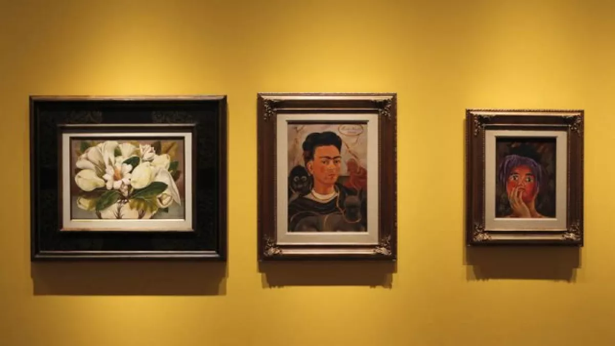 Los cuadros `Magnolia´, `Autoretrato con changuito´ y `La Máscara´ formaron parte de la exposición `Retrospectiva de Frida Kahlo´ en el Museo Martin-Gropius-Bau de Berlín, en abril de 2010.