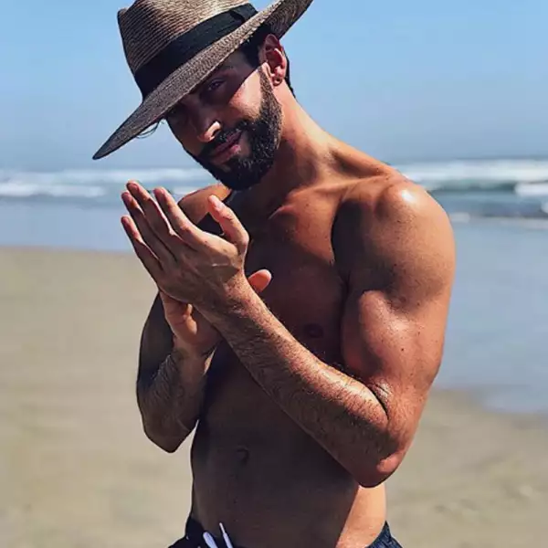 ROBERTO CARLO