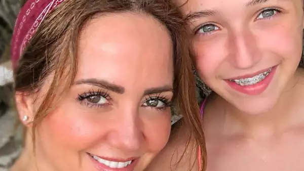 Andrea Legarreta y Nina Rubín.