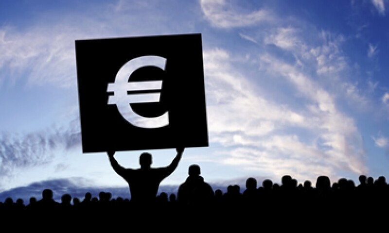 El euro llegó a caer a 1.18605 dólares en las transacciones en Asia. (Foto: iStock by Getty Images. )