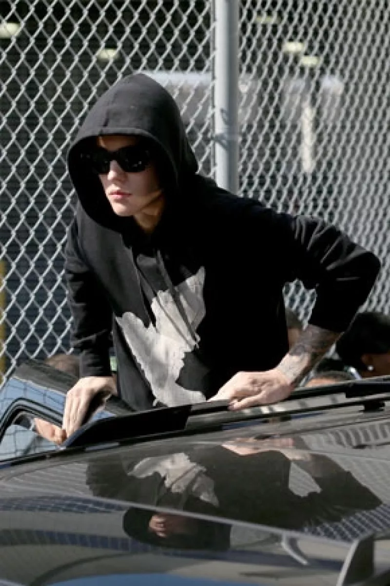 El cantante estuvo en Nueva York el sábado pasado buscando una piscina privada para realizar un "ritual de limpieza".