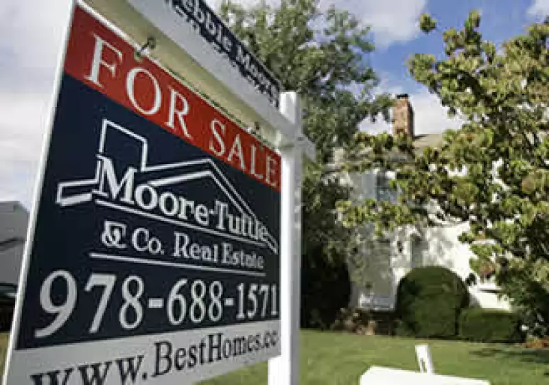 Los precios de las viviendas cayeron más de 32% en mayo. (Foto: AP)