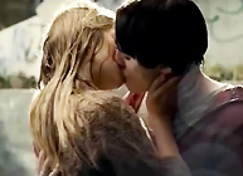 En las cintas de X-Men estos mutantes no reciben mucha acción...con las mujeres, pero en sus otras películas han sabido cómo elevar la temperatura y estas sexys escenas lo comprueban.