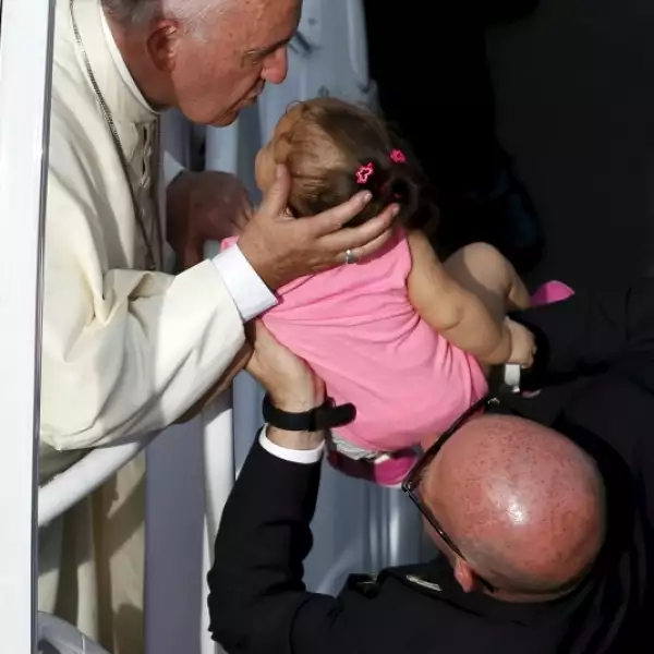 papa francisco cuba santiago gale