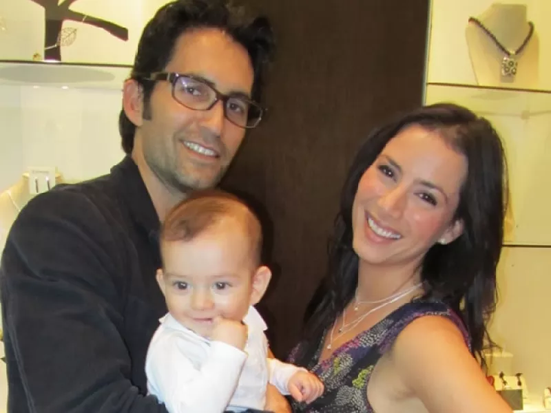 Claudia Lizaldi presentó su nueva línea de joyería "Mantra", acompañada por la actriz Ana Serradilla, la cantante Ana Gaby Peralta y la socialité Fernanda Aragonés.