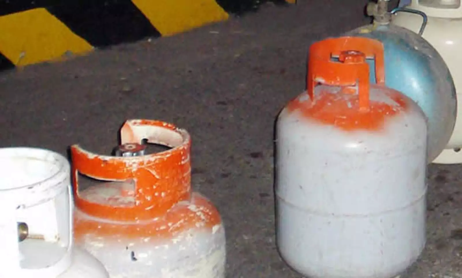 El gas LP (licuado de petróleo) elevó su precio de 9.15 a 9.31 pesos el kilogramo por efecto del aumento del IVA a un 16%, anunció la Secretaría de Economía (SE) este viernes.