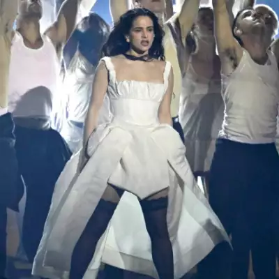 Rosalía cancela concierto en Milán por intoxicación alimentaria