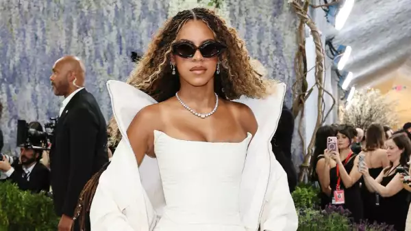 blue ivy en la met gala.jpg