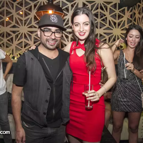 Mario Sandoval y Cassandra Ross