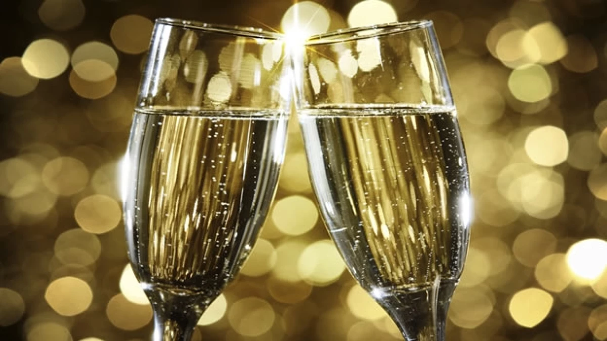 brindis año nuevo copas