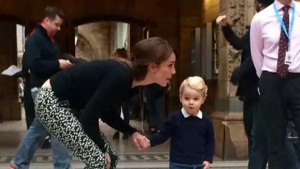 Sin duda el hijo de los duques de Cambridge se ha convertido en el favorito de los pequeños royals, en especial cuando se trata de divertirse en familia.